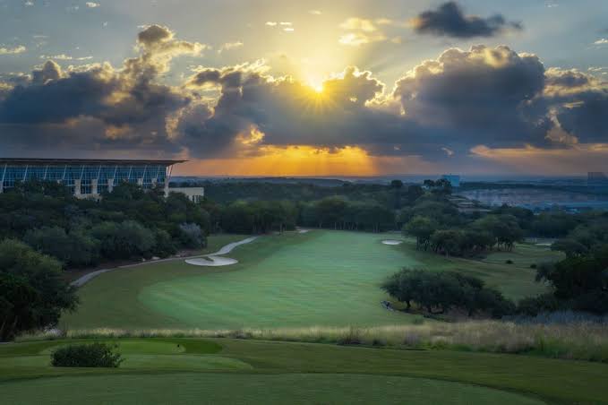 Sunset over La Cantera clubhouse